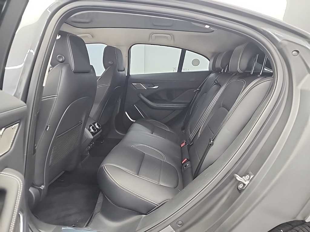 재규어 I-PACE EV400 퍼스트 에디션 이미지 12
