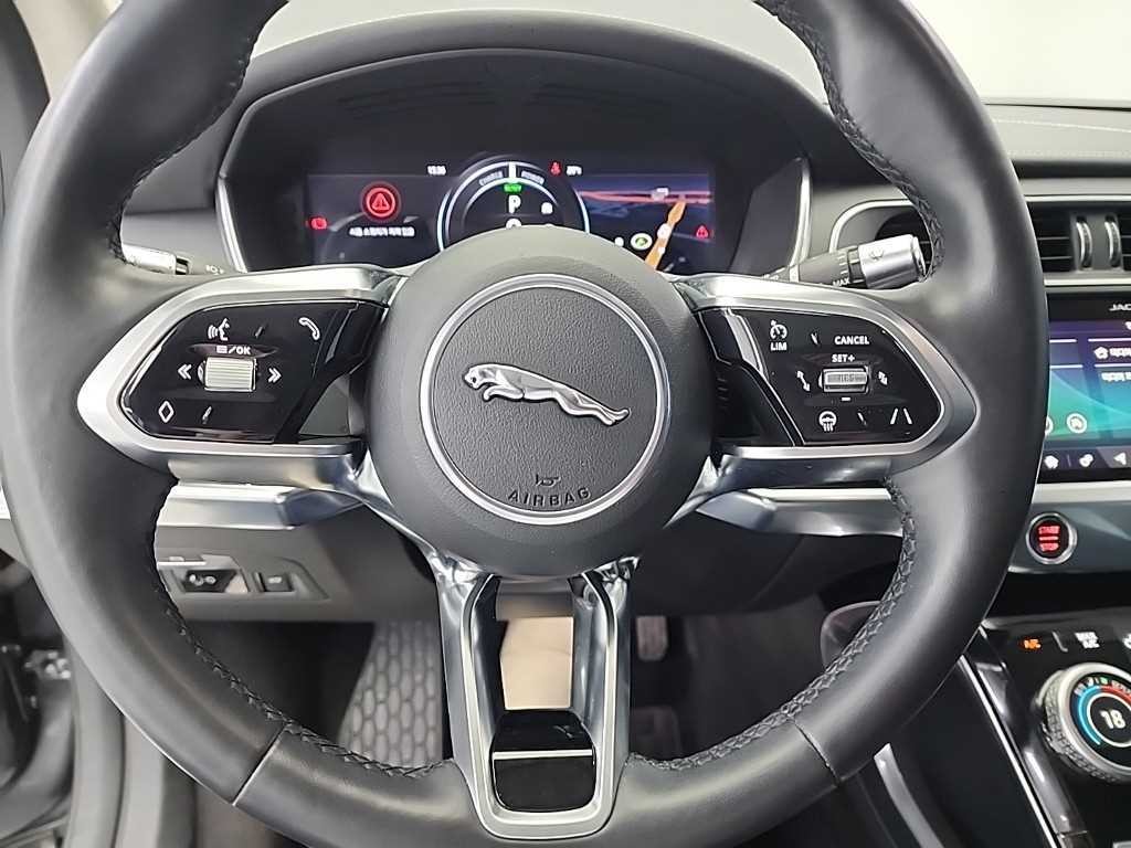 재규어 I-PACE EV400 퍼스트 에디션 이미지 9
