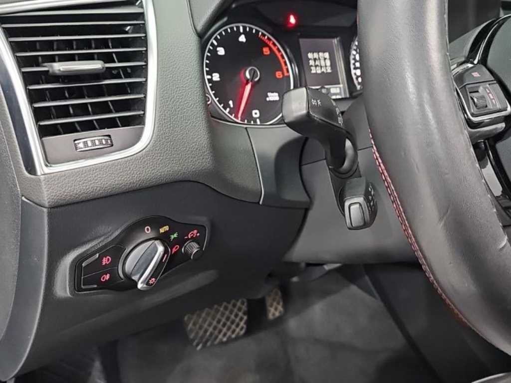 아우디 Q5 3.0 TDI 콰트로 다이나믹 이미지 9