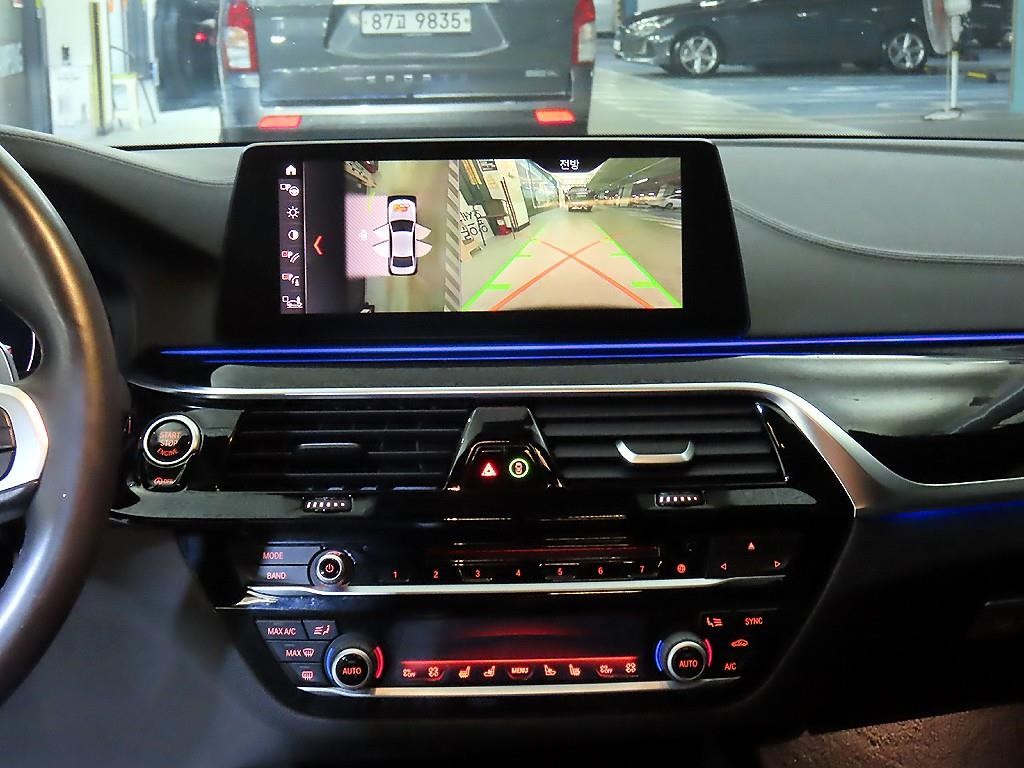 BMW 5시리즈 5시리즈 (G30) 530i xDrive M 스포츠 플러스 이미지 11