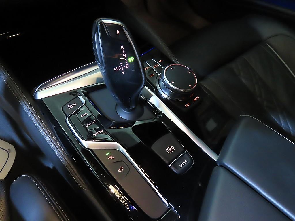 BMW 5시리즈 5시리즈 (G30) 530i xDrive M 스포츠 플러스 이미지 12