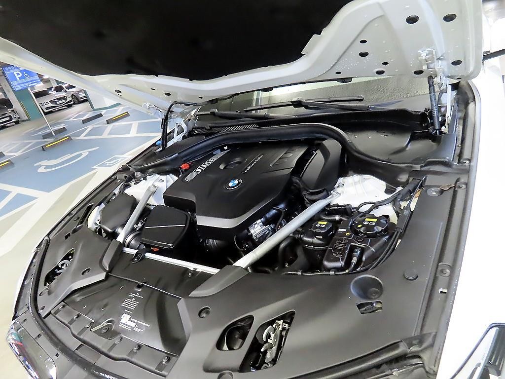 BMW 5시리즈 5시리즈 (G30) 530i xDrive M 스포츠 플러스 이미지 19