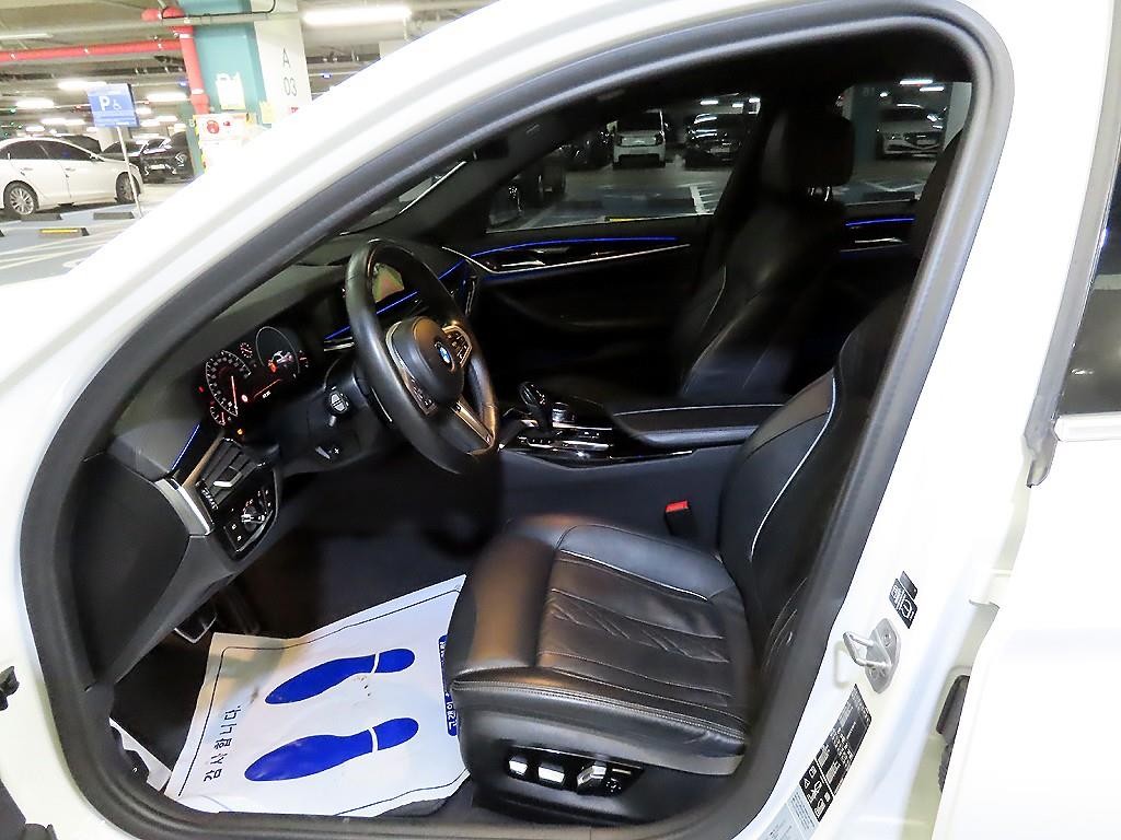 BMW 5시리즈 5시리즈 (G30) 530i xDrive M 스포츠 플러스 이미지 6