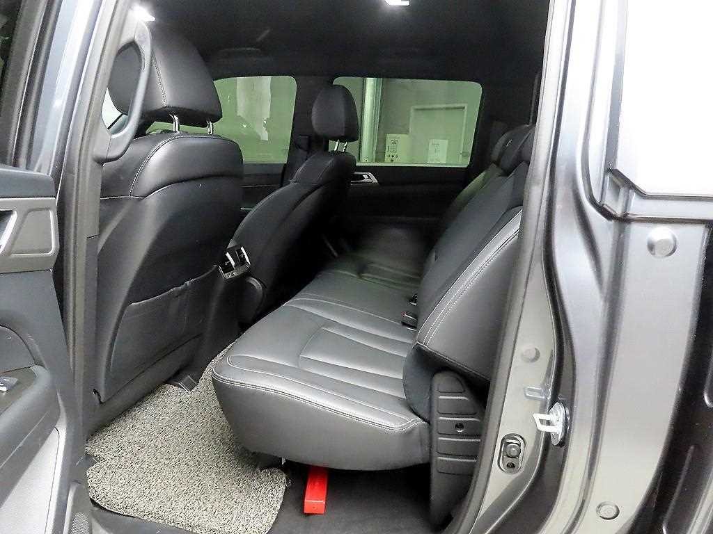 KG모빌리티(쌍용) 렉스턴 렉스턴 스포츠 칸 디젤 2.2 4WD 프로페셔널 X 이미지 6