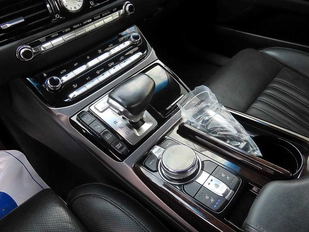 제네시스 EQ900 3.8 GDI AWD 프리미엄 럭셔리 이미지 11
