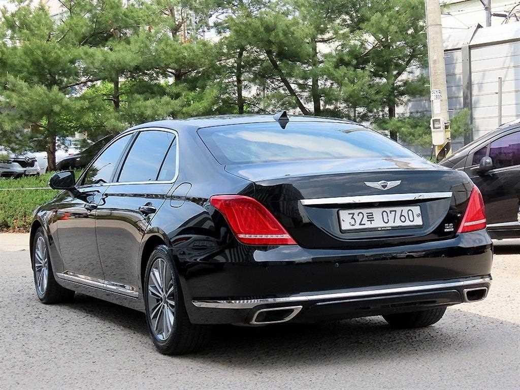 제네시스 EQ900 3.8 GDI AWD 프리미엄 럭셔리 이미지 3