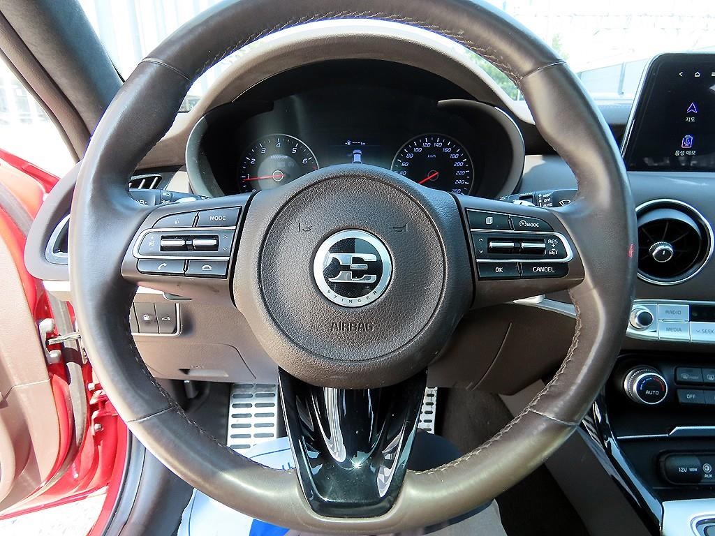 기아 스팅어 가솔린 2.0 터보 AWD 플래티넘 이미지 8