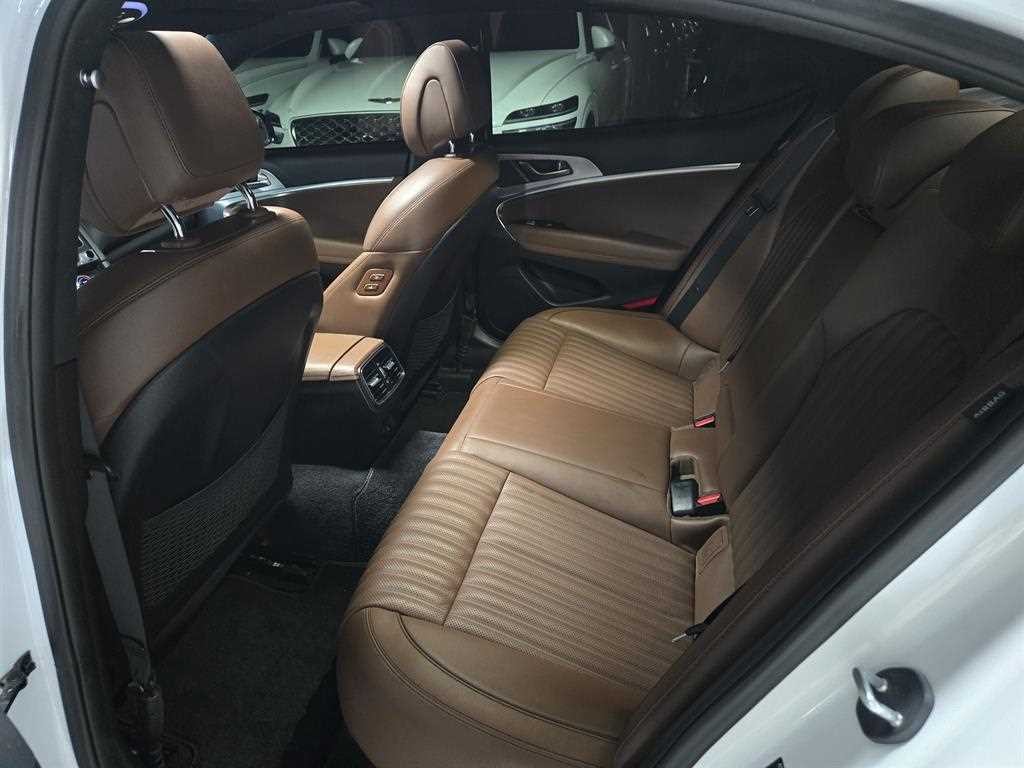 제네시스 G70 2.0T AWD 엘리트 이미지 7