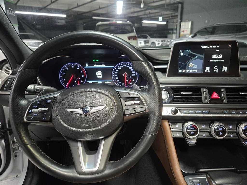 제네시스 G70 2.0T AWD 엘리트 이미지 8