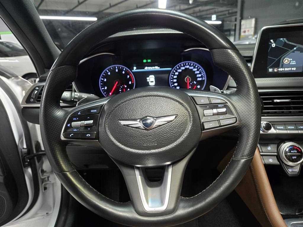 제네시스 G70 2.0T AWD 엘리트 이미지 9