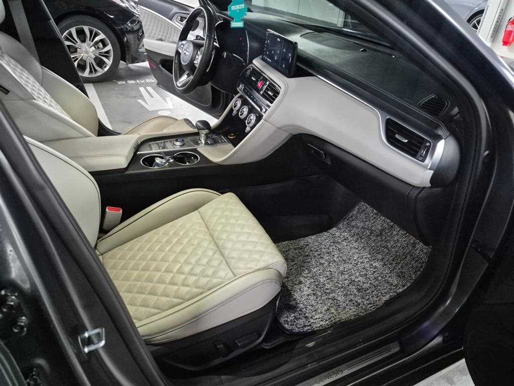 제네시스 G70 더 뉴 G70 디젤 2.2D 2WD 스포츠 패키지 이미지 12