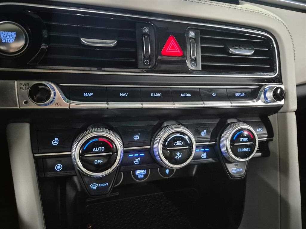 제네시스 G70 더 뉴 G70 디젤 2.2D 2WD 스포츠 패키지 이미지 18