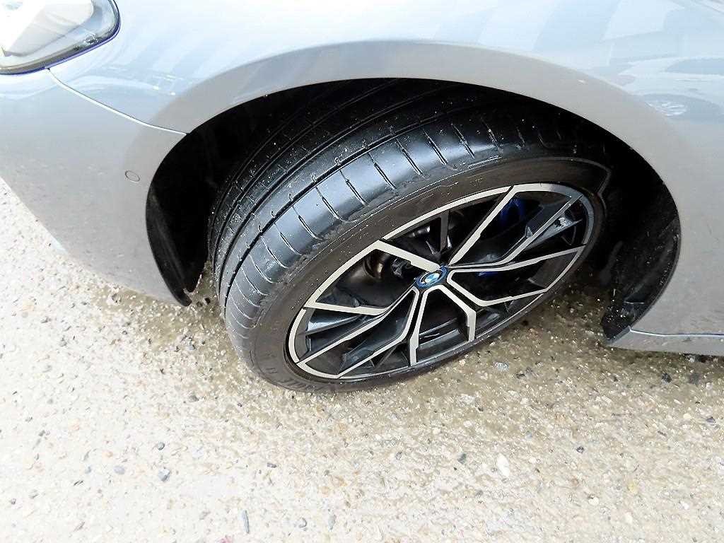 BMW 5시리즈 5시리즈 (G30) 530e M 스포츠 이미지 20