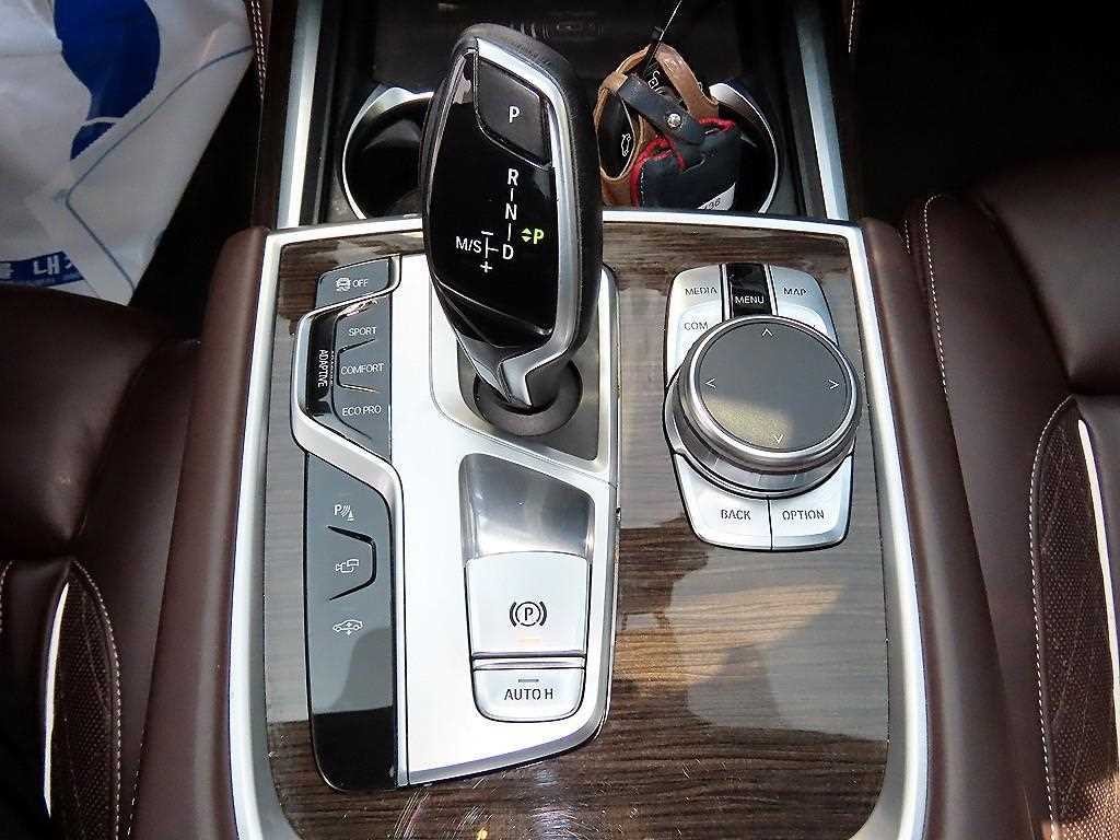 BMW 7시리즈 7시리즈 (G11) 740Ld xDrive 디자인 퓨어 엑설런스 이미지 11