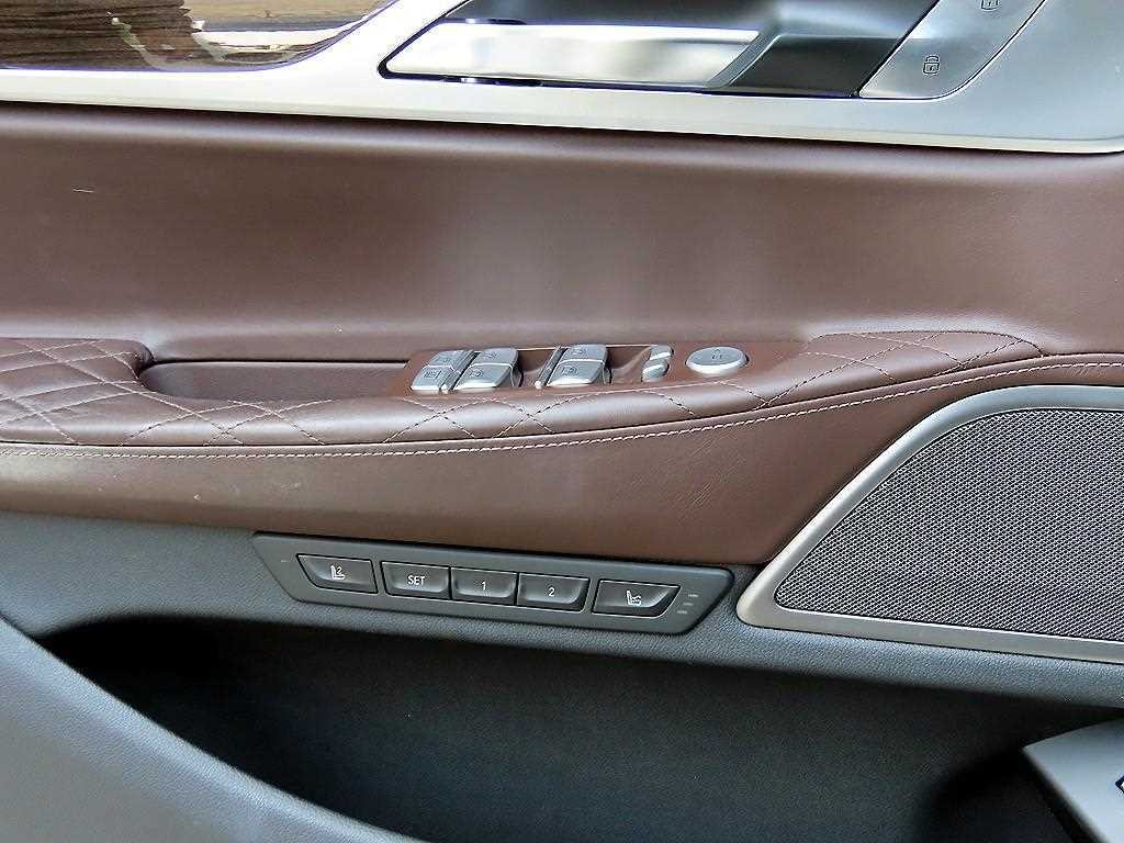 BMW 7시리즈 7시리즈 (G11) 740Ld xDrive 디자인 퓨어 엑설런스 이미지 12