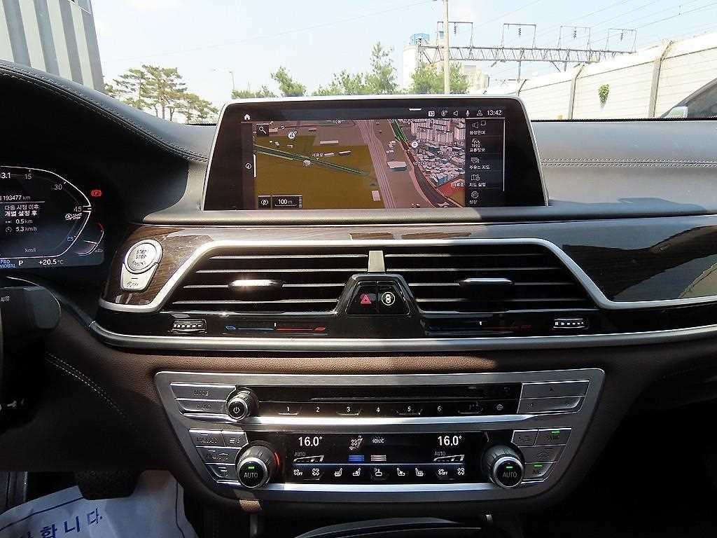 BMW 7시리즈 7시리즈 (G11) 740Ld xDrive 디자인 퓨어 엑설런스 이미지 14