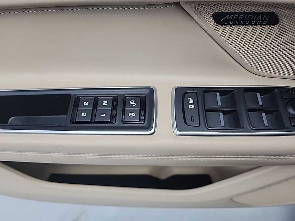 재규어 XF XF(X260) 2.0D 프레스티지 AWD 이미지 17