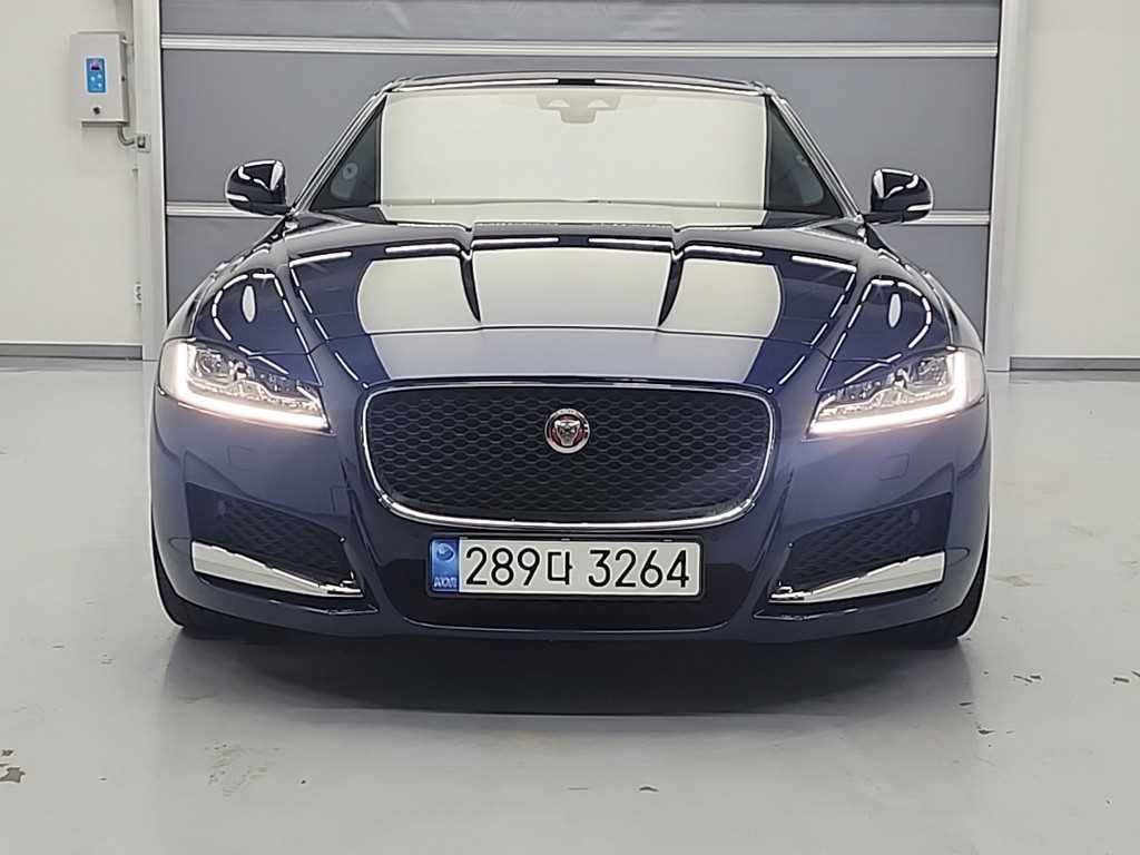 재규어 XF XF(X260) 2.0D 프레스티지 AWD 이미지 3