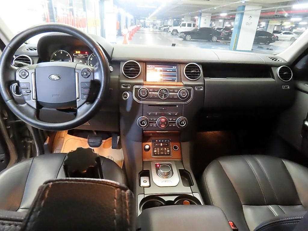 랜드로버 디스커버리 디스커버리4 3.0 SDV6 HSE 이미지 10