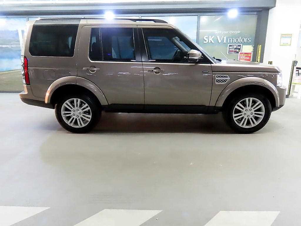 랜드로버 디스커버리 디스커버리4 3.0 SDV6 HSE 이미지 3