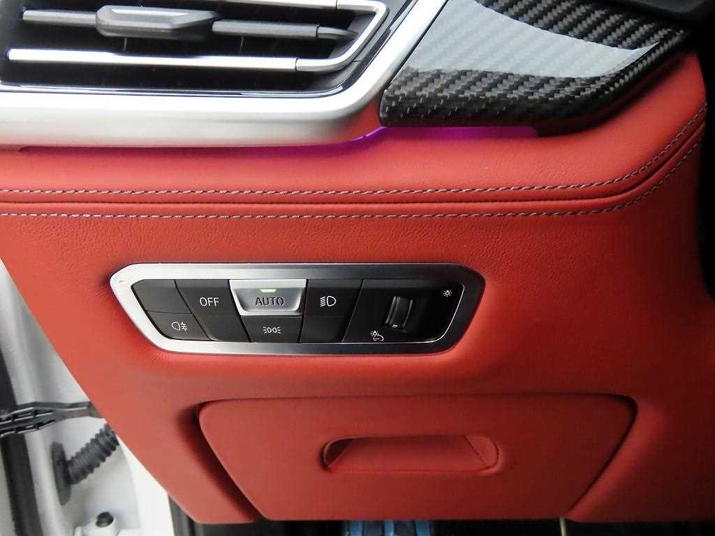 BMW X6M X6M (F96) 4.4 컴페티션 이미지 11