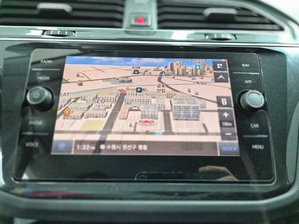 폭스바겐 티구안 티구안(2세대) 2.0 TDI 프리미엄 이미지 14