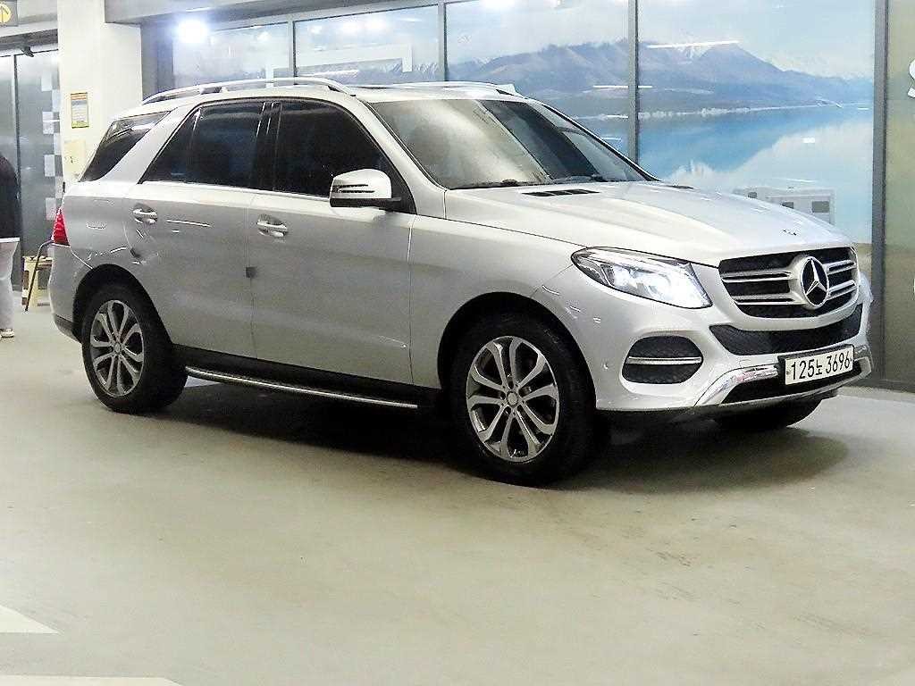 벤츠 GLE 클래스 GLE 클래스 W166 GLE 250 d 4MATIC 이미지 1