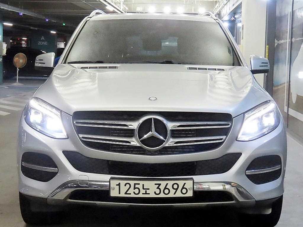 벤츠 GLE 클래스 GLE 클래스 W166 GLE 250 d 4MATIC 이미지 2
