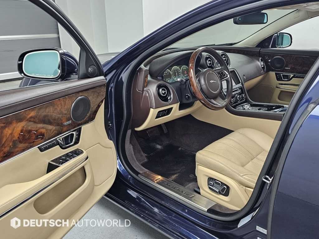 재규어 XJ XJ (X351) 3.0D 프리미엄 럭셔리 SWB 이미지 11