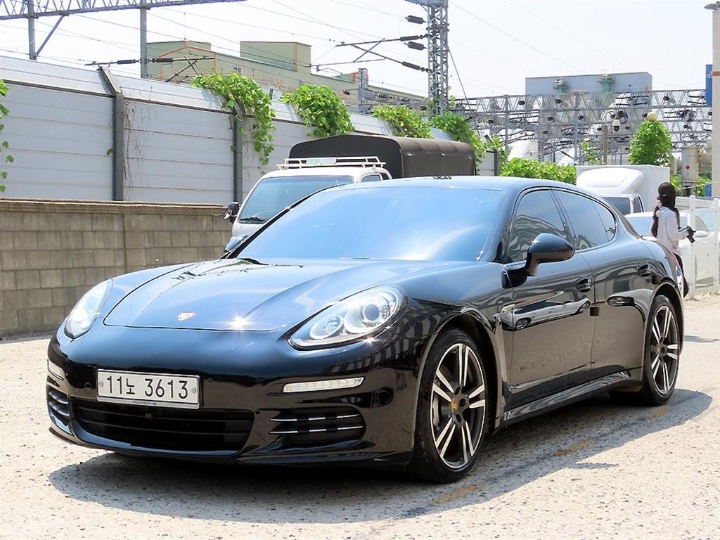 포르쉐 파나메라 3.6 AWD 이미지 2