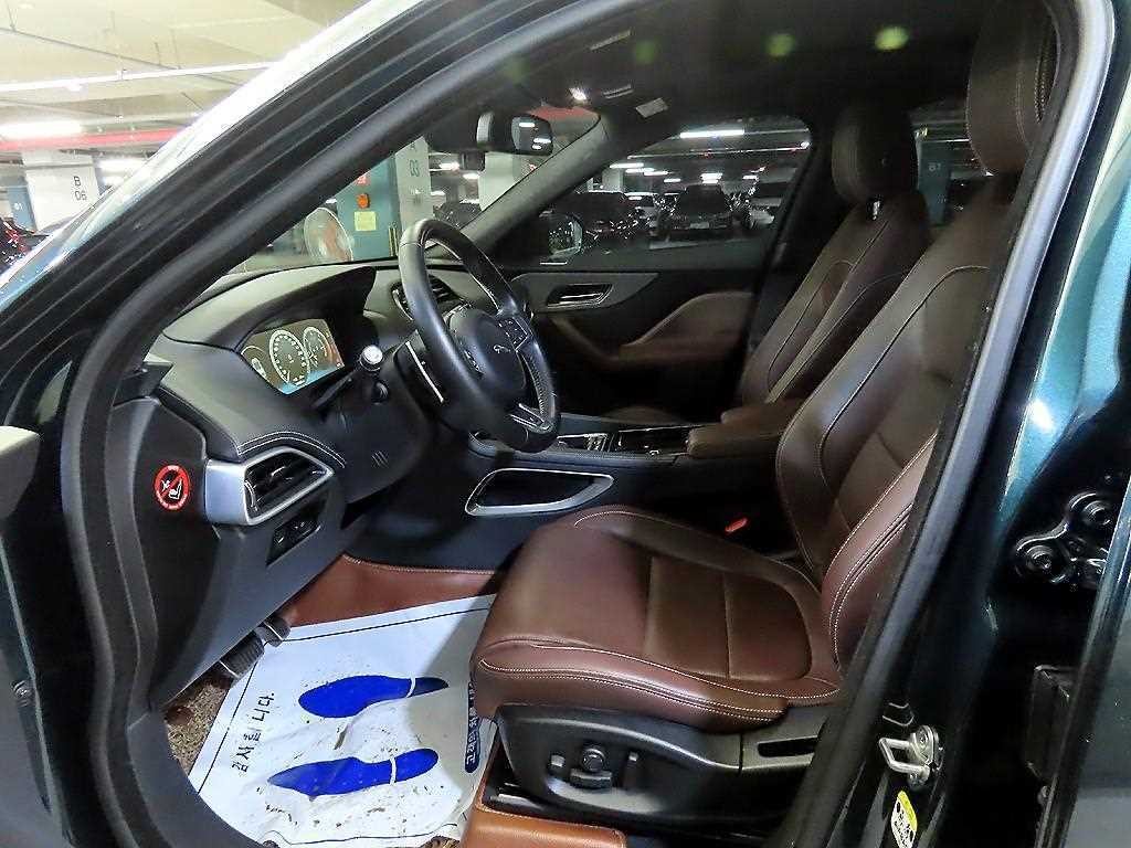 재규어 F-PACE 30d S 이미지 6