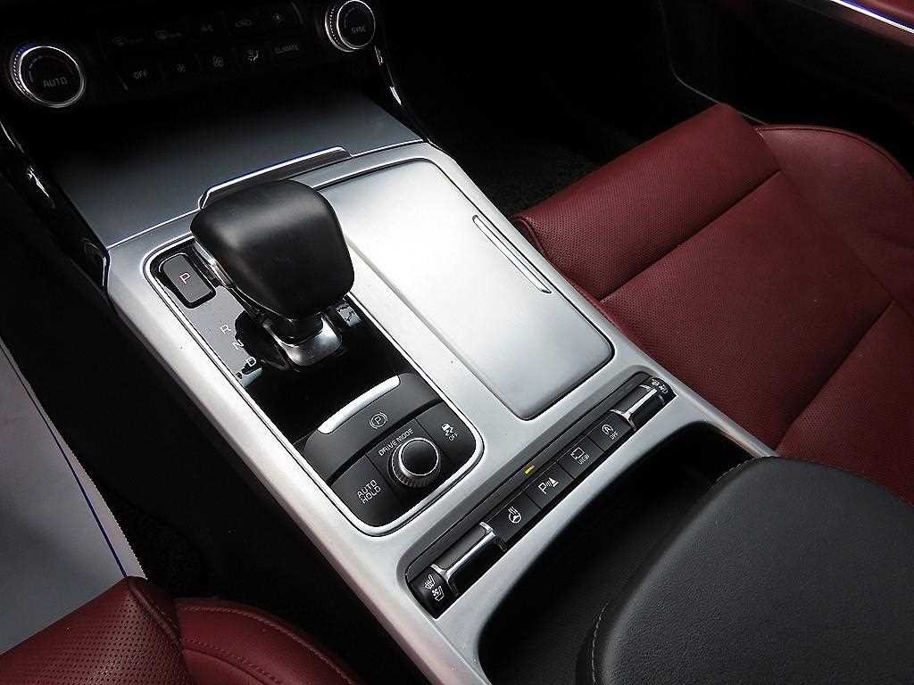 기아 스팅어 가솔린 2.0 터보 2WD 플래티넘 이미지 10