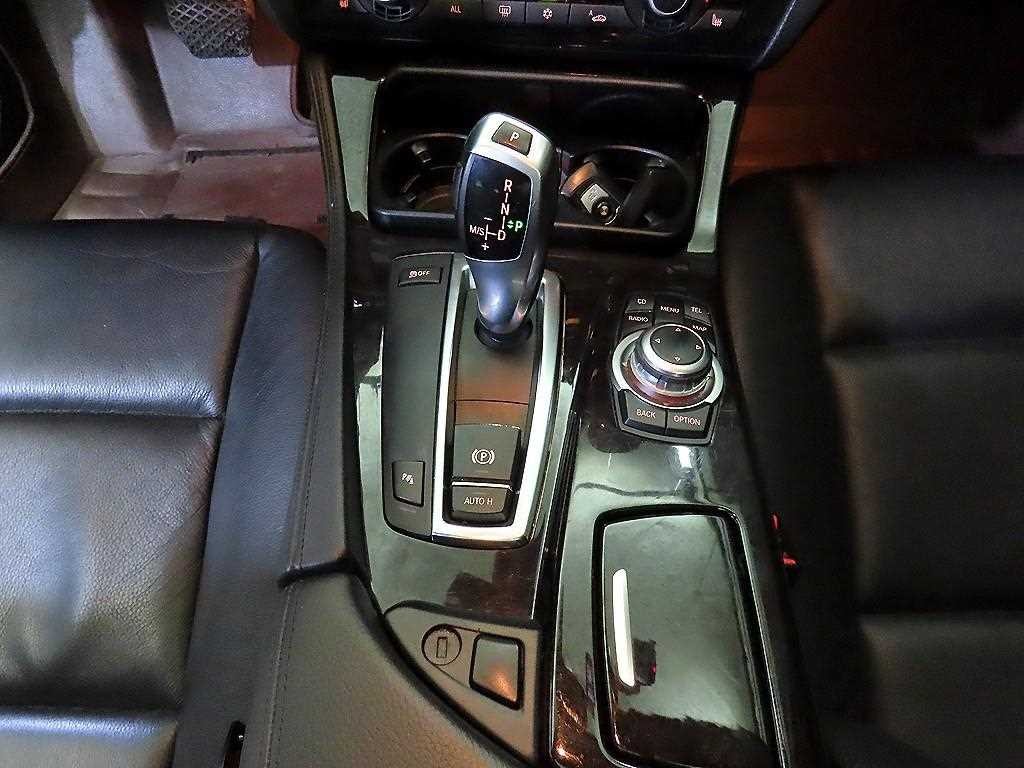 BMW 5시리즈 5시리즈 (F10) 520d 이미지 12