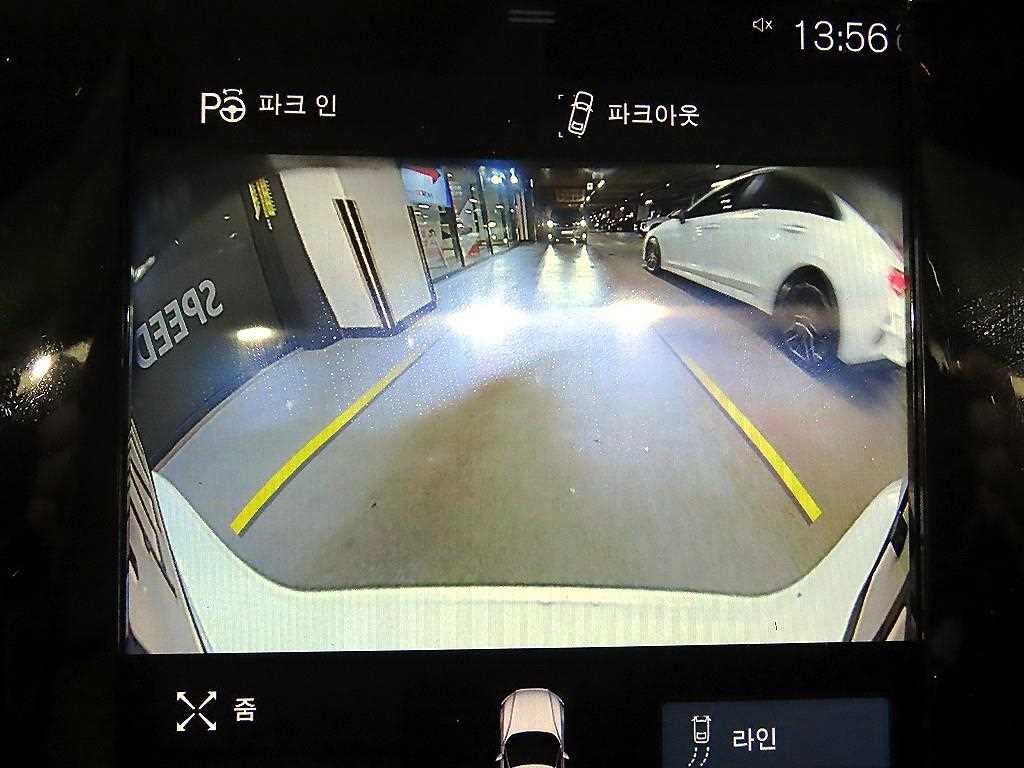 볼보 V60 V60 크로스 컨트리 2세대 2.0 T5 프로 AWD 이미지 14