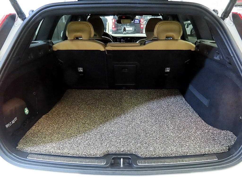 볼보 V60 V60 크로스 컨트리 2세대 2.0 T5 프로 AWD 이미지 17