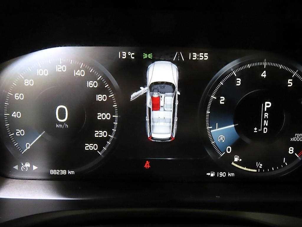 볼보 V60 V60 크로스 컨트리 2세대 2.0 T5 프로 AWD 이미지 9