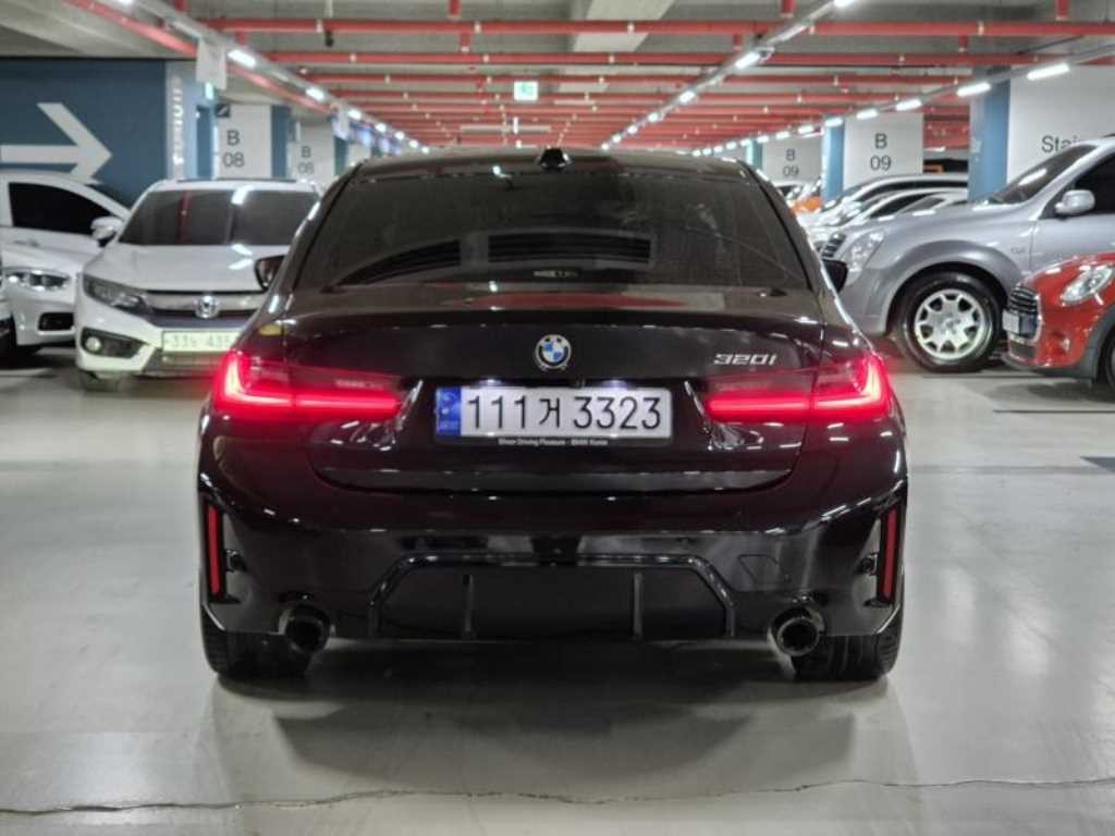 BMW 3시리즈 3시리즈 (G20) 320i M 스포츠 이미지 4