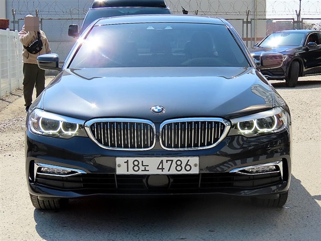 BMW 5시리즈 5시리즈 (G30) 520i 럭셔리 이미지 1