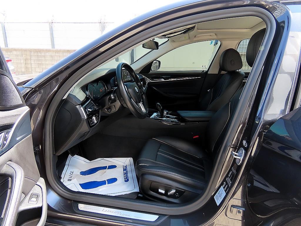 BMW 5시리즈 5시리즈 (G30) 520i 럭셔리 이미지 5