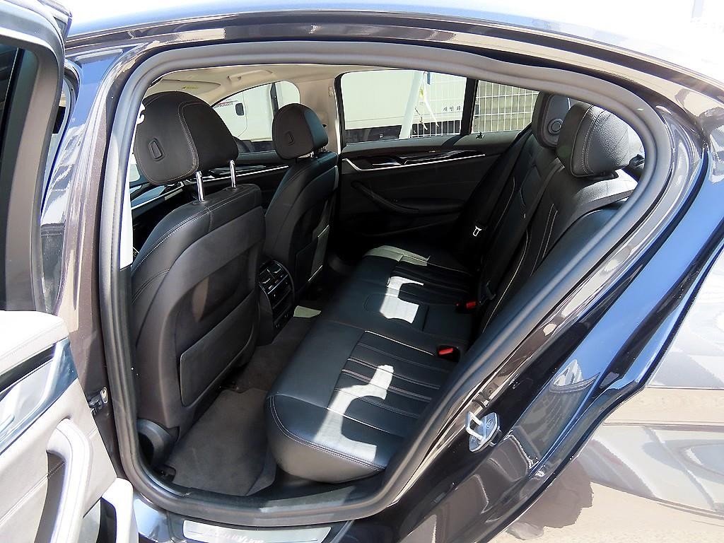 BMW 5시리즈 5시리즈 (G30) 520i 럭셔리 이미지 6