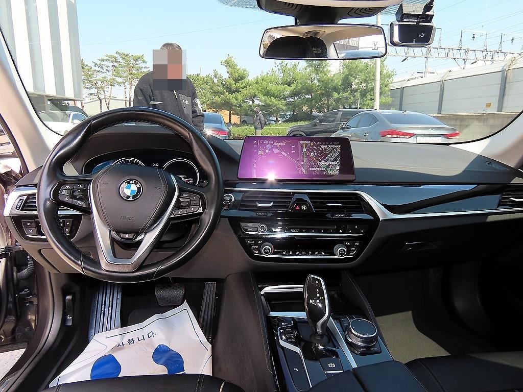 BMW 5시리즈 5시리즈 (G30) 520i 럭셔리 이미지 7