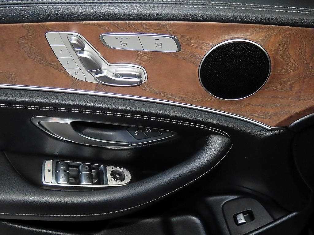 벤츠 E 클래스 E-클래스 W213 E220d 익스클루시브 이미지 14