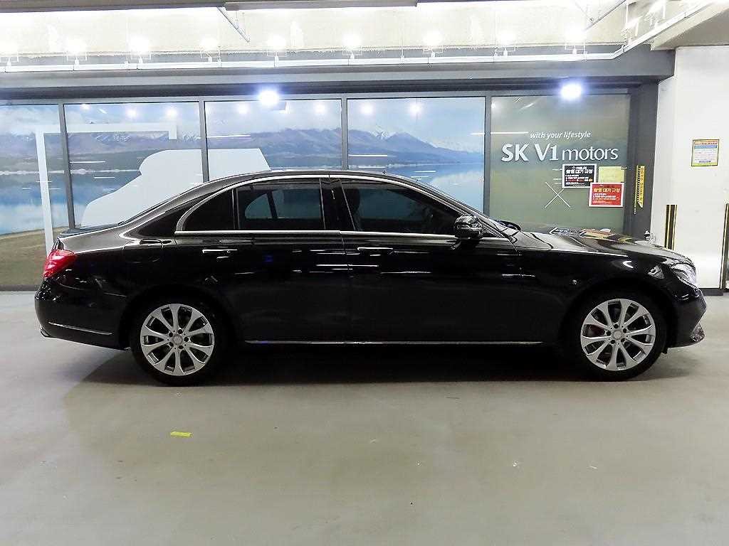 벤츠 E 클래스 E-클래스 W213 E220d 익스클루시브 이미지 3