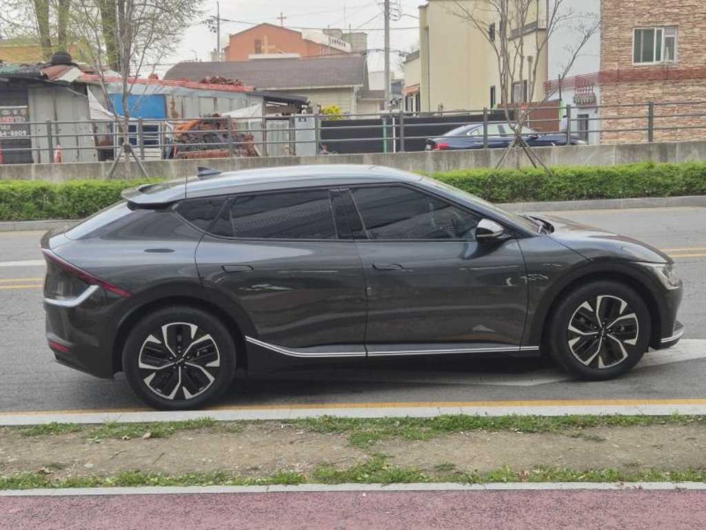 기아 EV6 롱레인지 AWD 에어 이미지 1