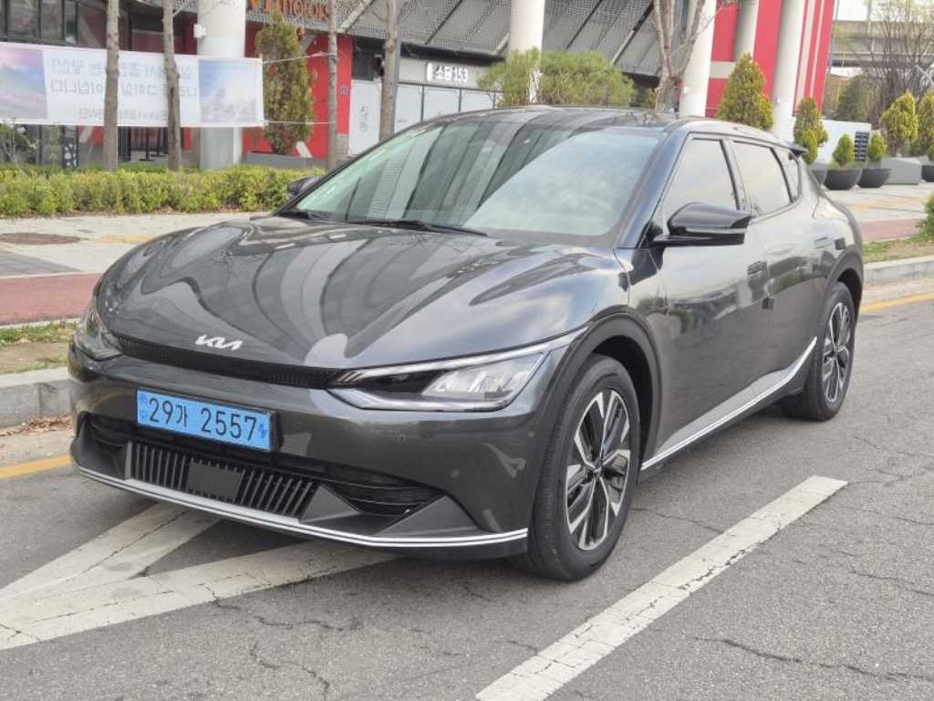 기아 EV6 롱레인지 AWD 에어 이미지 2