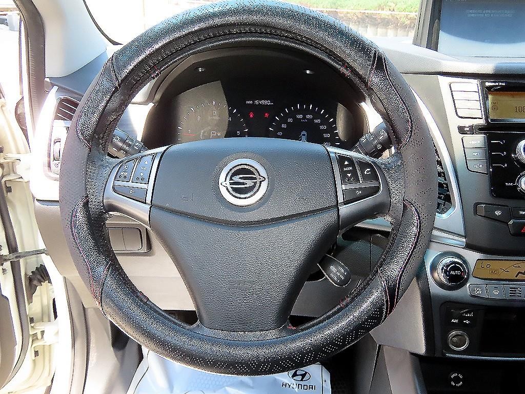 KG모빌리티(쌍용) 코란도 뉴코란도C 4WD 2.0 CVT 고급형 이미지 8