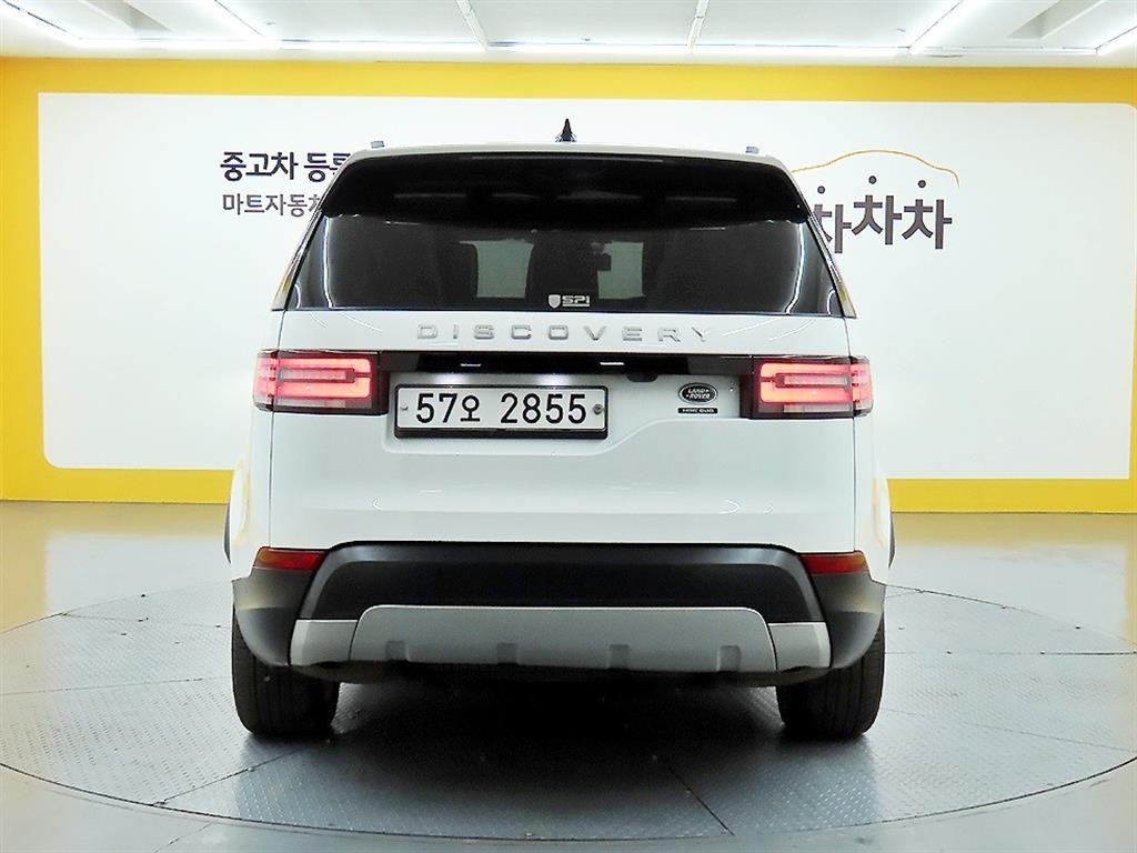 랜드로버 디스커버리 디스커버리5 3.0 SD6 HSE 럭셔리 이미지 3
