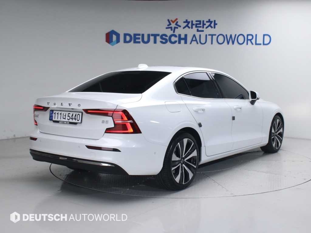 볼보 S60 S60(3세대) B5 얼티메이트 브라이트 이미지 2