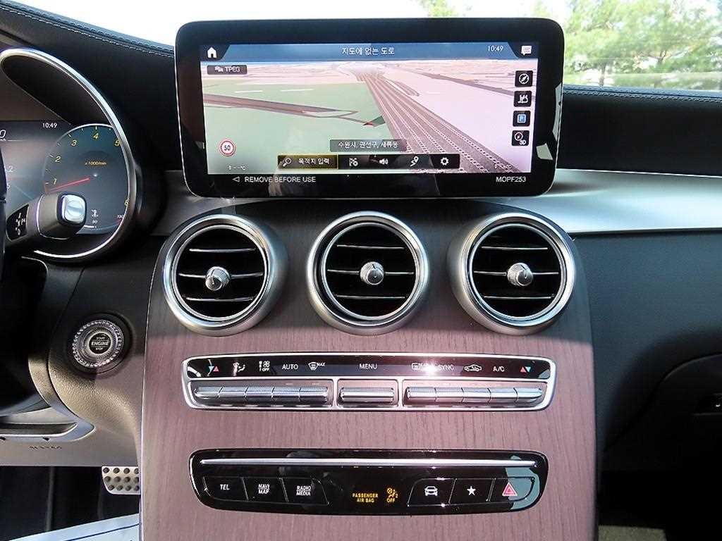 벤츠 GLC 클래스 GLC클래스 X253 GLC 300 4MATIC 쿠페 이미지 13