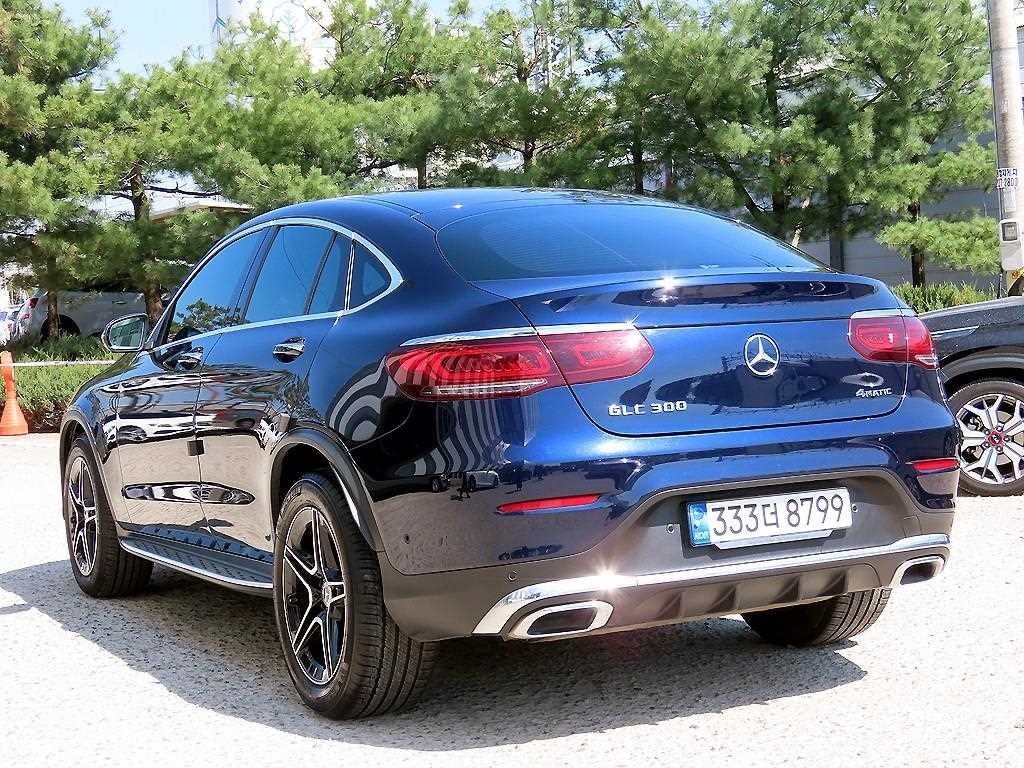 벤츠 GLC 클래스 GLC클래스 X253 GLC 300 4MATIC 쿠페 이미지 3